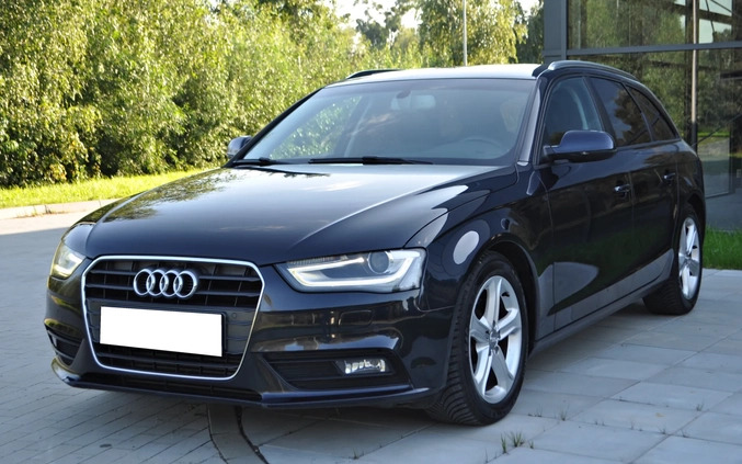 Audi A4 cena 45900 przebieg: 212123, rok produkcji 2012 z Elbląg małe 529